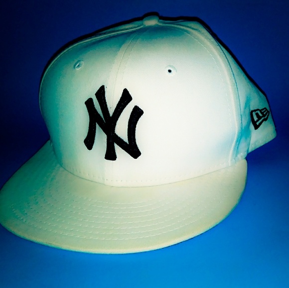 ✨New Era 59 Fifty Cap - Picture 2 of 4
